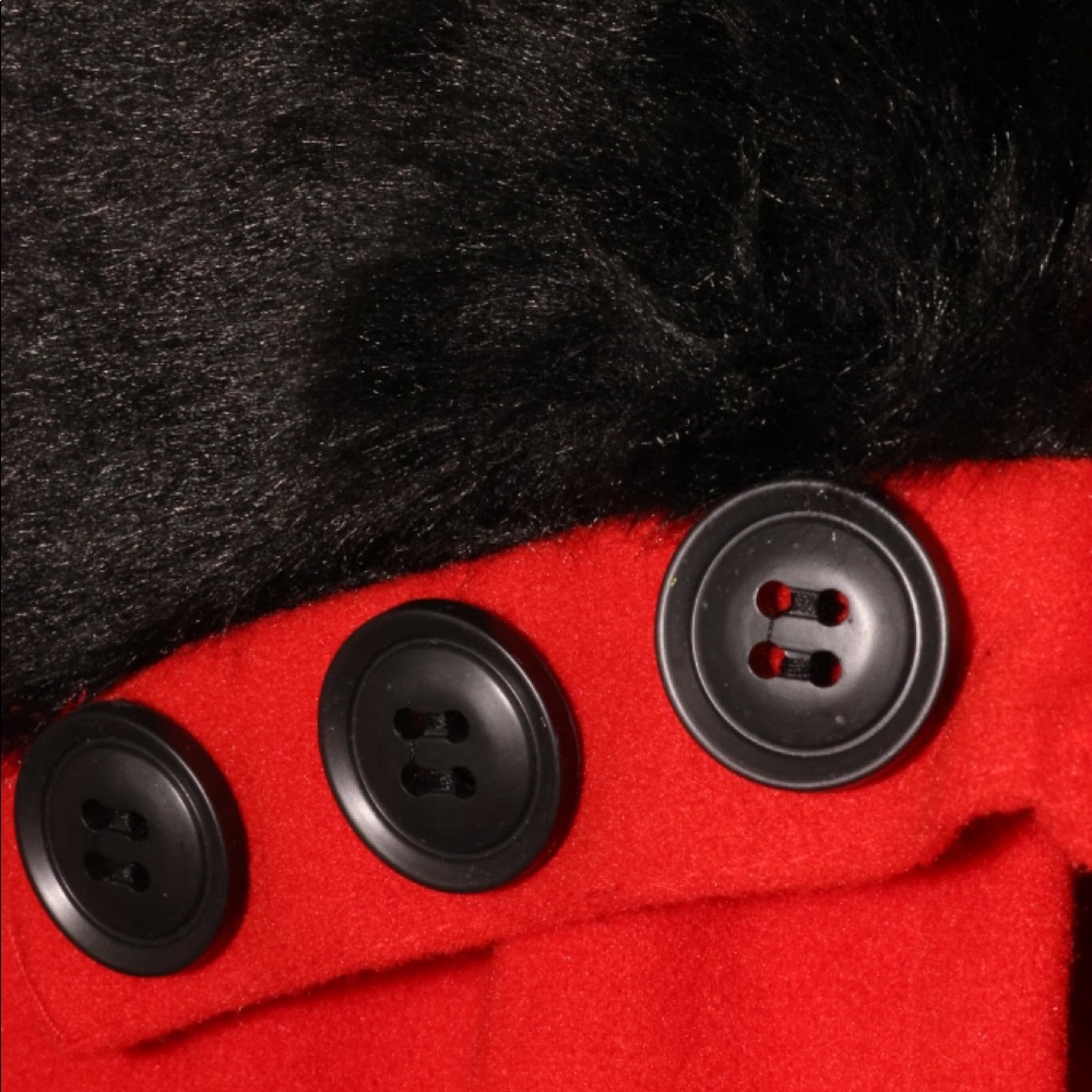 Red coat - Picture 7 of 7